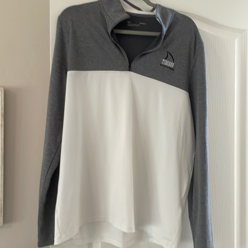 Under armor 1/4 zip pull over